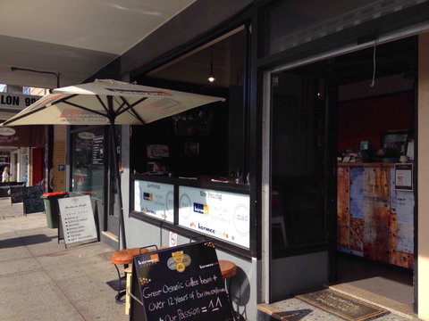 B-Line Cafe - Dalby Accommodation 0