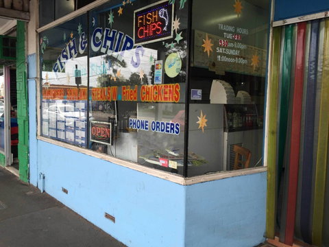 HD Con's Fish & Chips - Dalby Accommodation 0