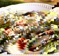 The Little Greek - Dalby Accommodation