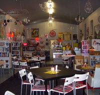 Noelene's Book Cafe - Dalby Accommodation
