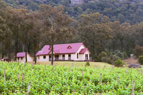 Catherine Vale Wines - Dalby Accommodation 1