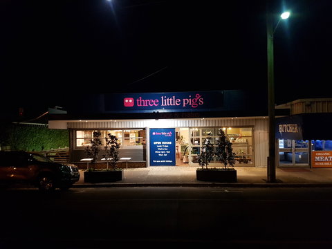 Three Little Pigs - Bar And Bistro - Dalby Accommodation 0