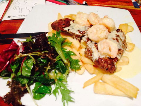 Breakers Bar & Cafe - Dalby Accommodation 0