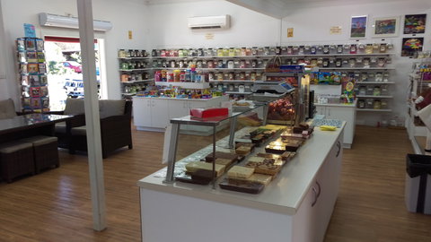Mogo Fudge And Ice Cream /  Courtyard Cafe / Lots Of Lollies Mogo - Dalby Accommodation 2