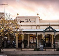 The Rising Sun Hotel Auburn - Dalby Accommodation