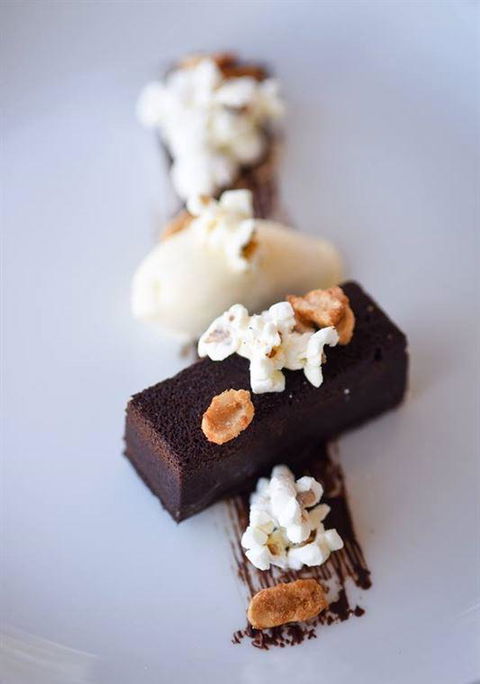 Linq Bar Restaurant - Dalby Accommodation 6