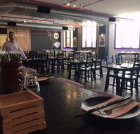 Din Dins - Dalby Accommodation