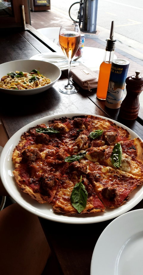 Justin Lane Pizzeria & Bar - Dalby Accommodation 5