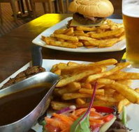 New Royal Hotel - Dalby Accommodation