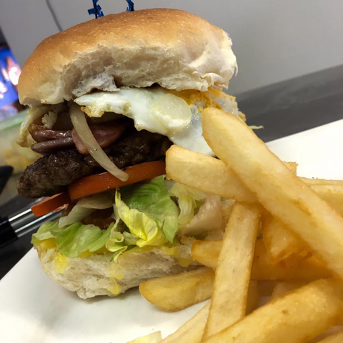 Tin Can Bay Yacht Club Bistro - Dalby Accommodation 2