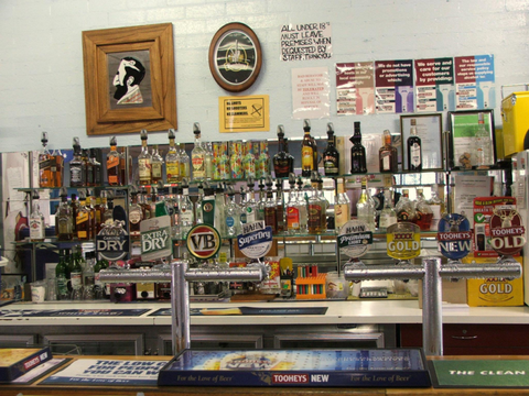 Old Bar Tavern - Dalby Accommodation 2