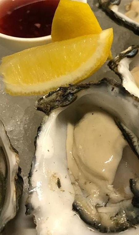 RST Seafood Restaurant - Dalby Accommodation 9