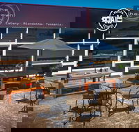 The Brown Bear Eatery - Dalby Accommodation