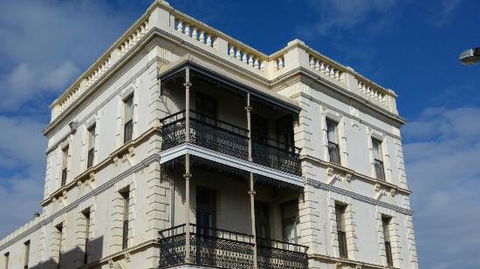 Cafe 129 - Dalby Accommodation 0