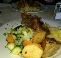 Queens Arms Hotel Riccardo's Seafood and Steakhouse - Dalby Accommodation