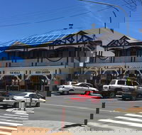 Omaras - Dalby Accommodation