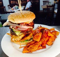 Gin Gin Hotel - Dalby Accommodation