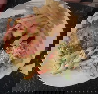 Mud Hut Hotel - Dalby Accommodation