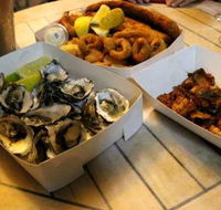 Noosa Harbour Fish Market - Dalby Accommodation