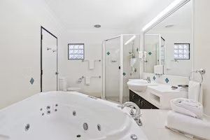 The Coffee House Apartments & Bistro - Dalby Accommodation 7