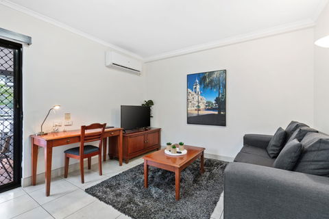 The Coffee House Apartments & Bistro - Dalby Accommodation 10