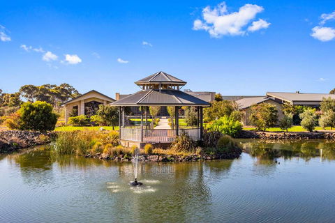 Quality Suites Point Cook Seasons 5 - Dalby Accommodation 0