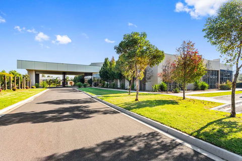 Quality Suites Point Cook Seasons 5 - Dalby Accommodation 4