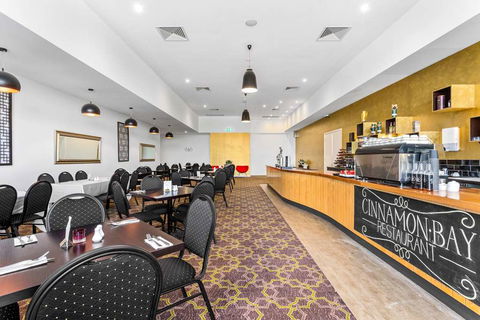 Quality Suites Point Cook Seasons 5 - Dalby Accommodation 15