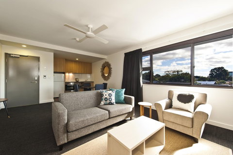 St Catherine's on Park - Dalby Accommodation 7