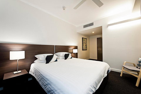 St Catherine's on Park - Dalby Accommodation 8