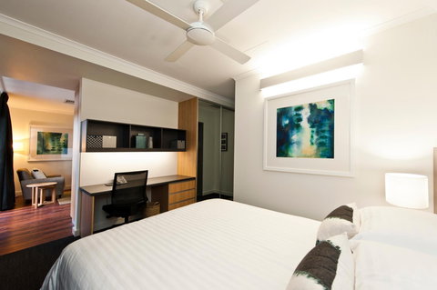 St Catherine's on Park - Dalby Accommodation 14