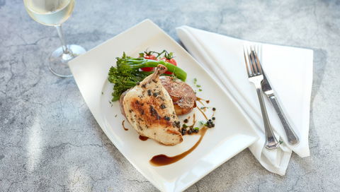 Crowne Plaza Canberra - Dalby Accommodation 11