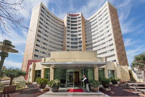 View Sydney - Dalby Accommodation 0