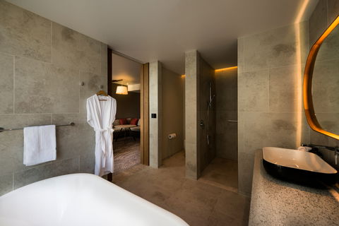 Crowne Plaza Hobart - Dalby Accommodation 7