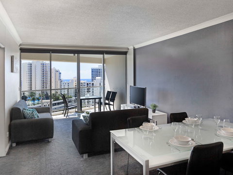 Mantra Towers of Chevron Surfers - Dalby Accommodation 7