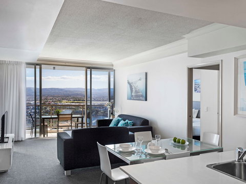 Mantra Towers of Chevron Surfers - Dalby Accommodation 12