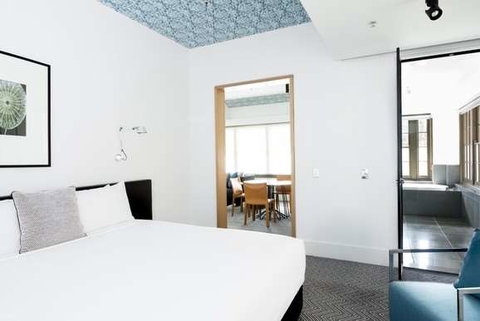 Peppers Gallery Hotel, Canberra - Dalby Accommodation 12