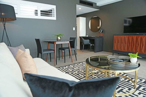 Alex Perry Hotel And Apartments - Dalby Accommodation 9
