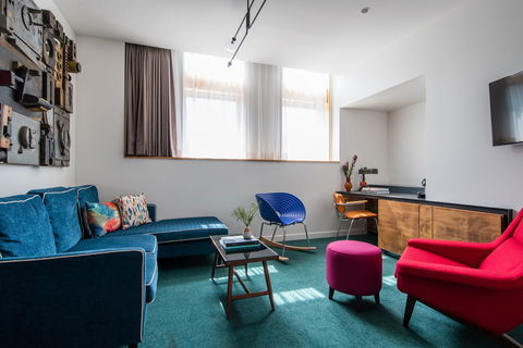 The Old Clare Hotel - Dalby Accommodation 8