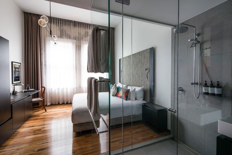 The Old Clare Hotel - Dalby Accommodation 9