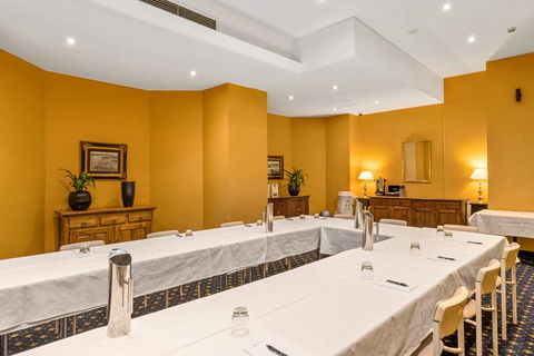 Castlereagh Boutique Hotel, Ascend - Dalby Accommodation 10