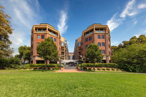 Amora Hotel Riverwalk Melbourne - Dalby Accommodation 0
