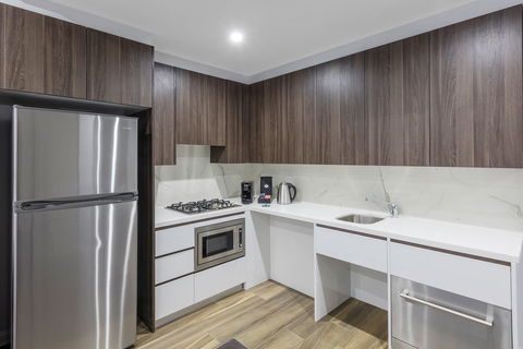 Meriton Serviced Apartments North Sydney - Dalby Accommodation 2
