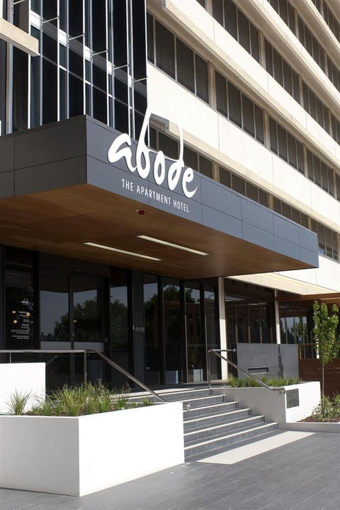 Abode Woden - Dalby Accommodation 0