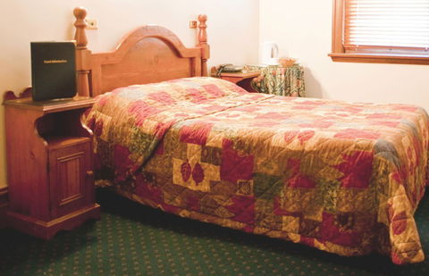 O'Malleys Hotel - Dalby Accommodation 1