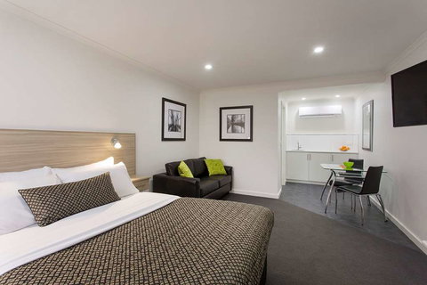 Hamilton Lonsdale Motel - Dalby Accommodation 0