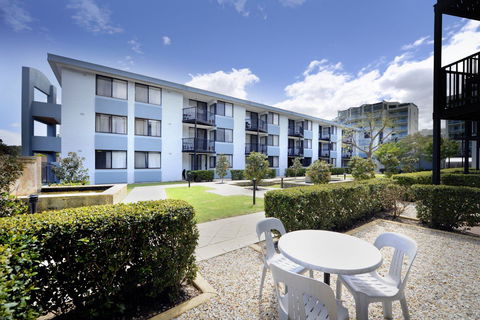 Assured Waterside Apartments - Dalby Accommodation 0
