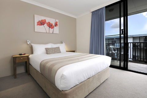 Assured Waterside Apartments - Dalby Accommodation 1