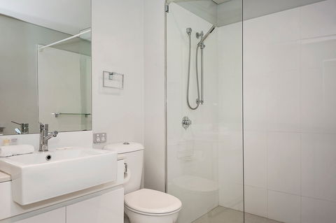 Astra Apartments Perth - Dalby Accommodation 2