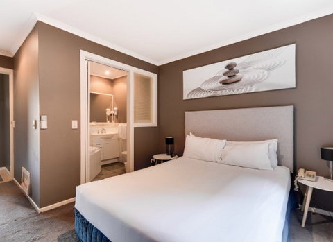 Aqualuna Beach Resort - Dalby Accommodation 1
